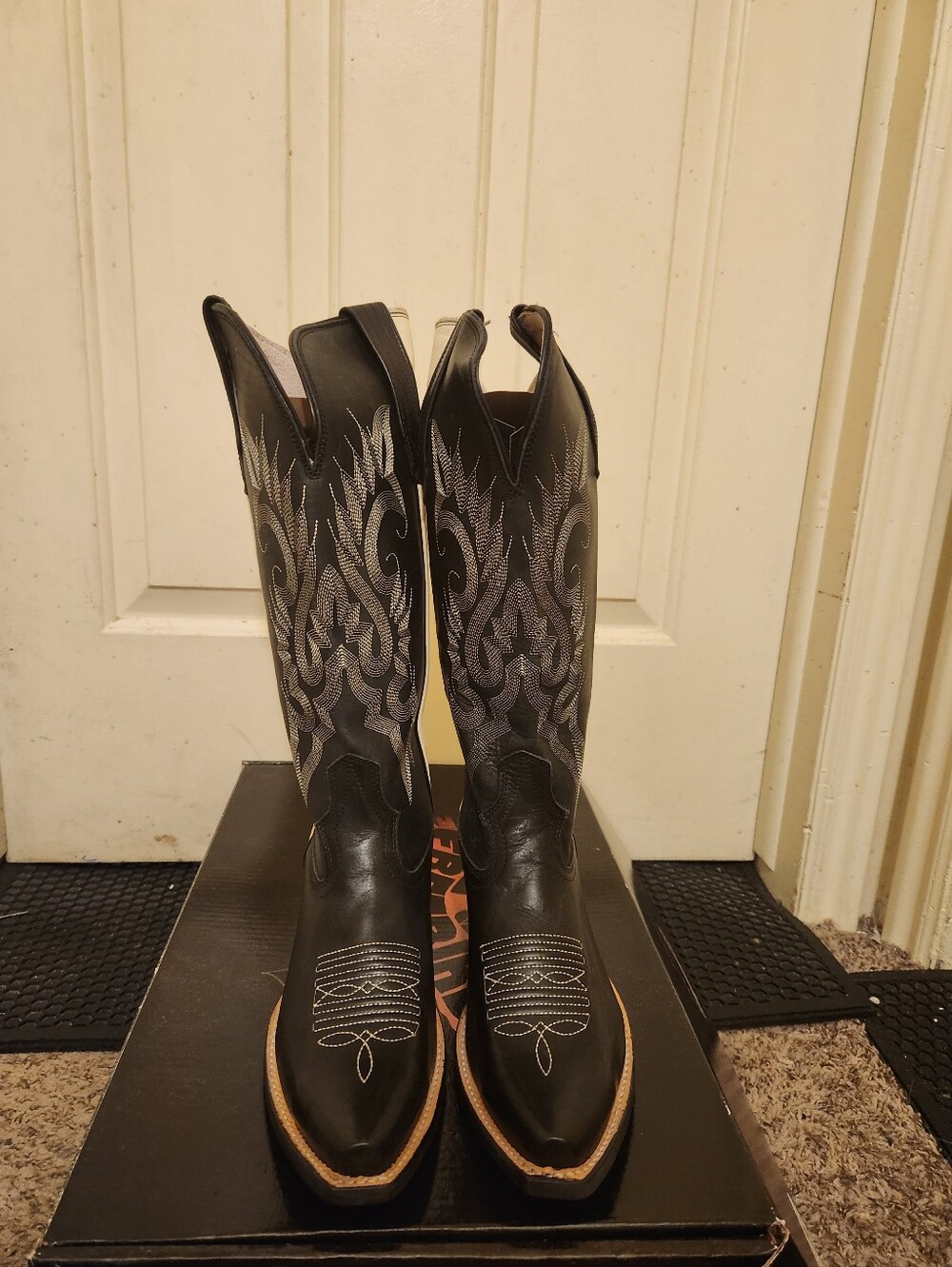 Freebird Woodland Boot Black and White Sz 9 - Picture 2 of 9